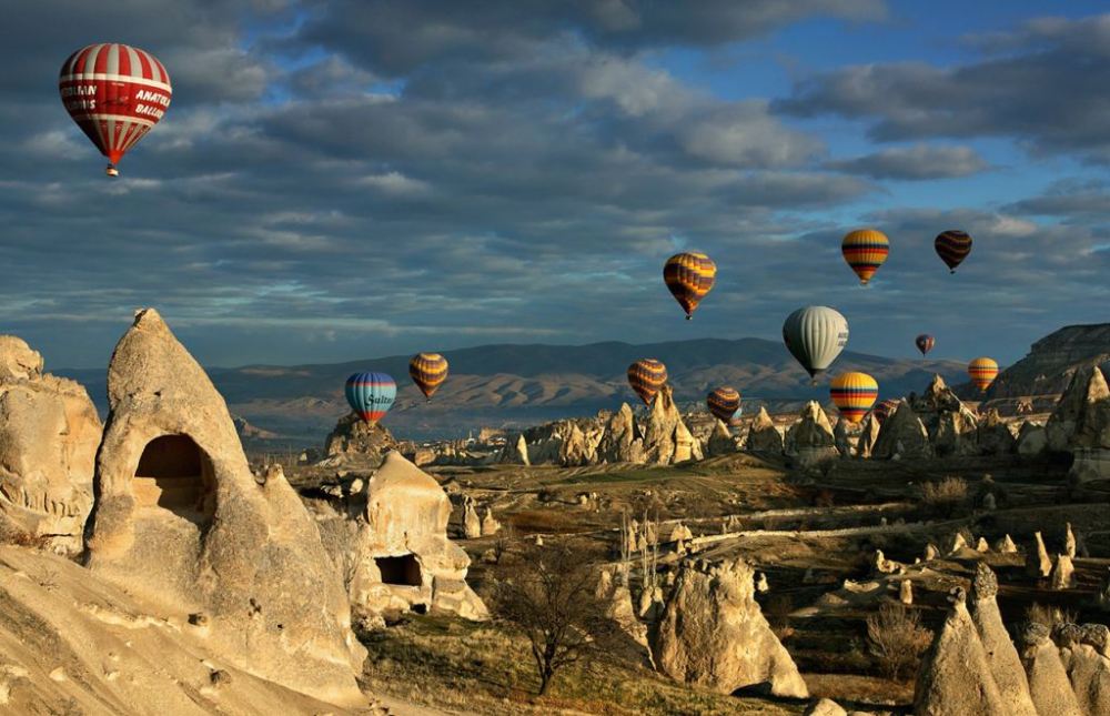 hot-air-balloning-in-cappadocia-turkey.jpg